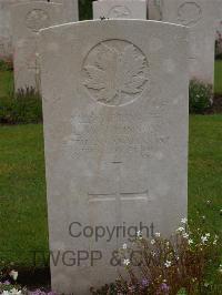 Etaples Military Cemetery - Johnson, Lawrence Wingood